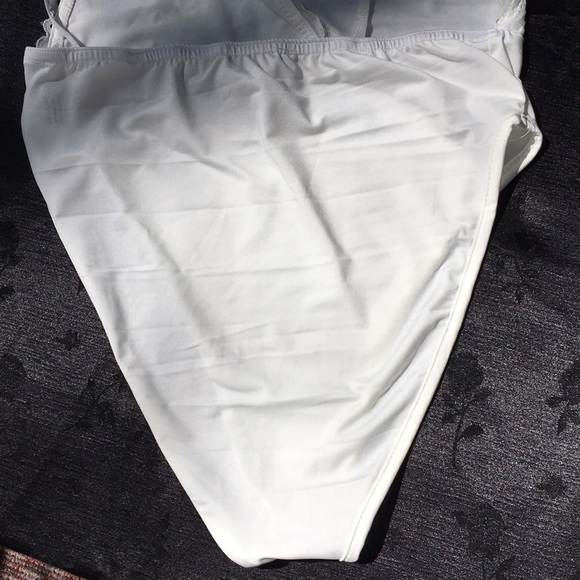 🎊2/$40🎊New! Sexy White Lace Bodysuit - Picture 5 of 7